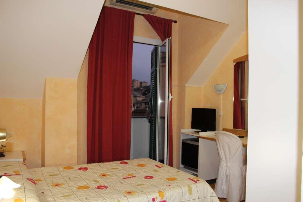 Hotel Agnello D'Oro Genova Værelse billede